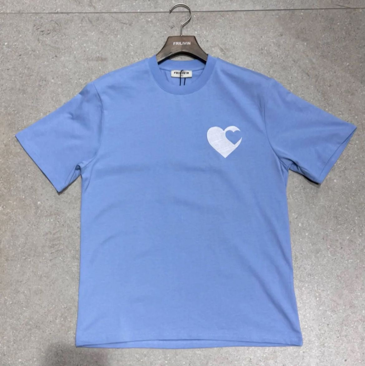 T-shirt Cœur Minimaliste