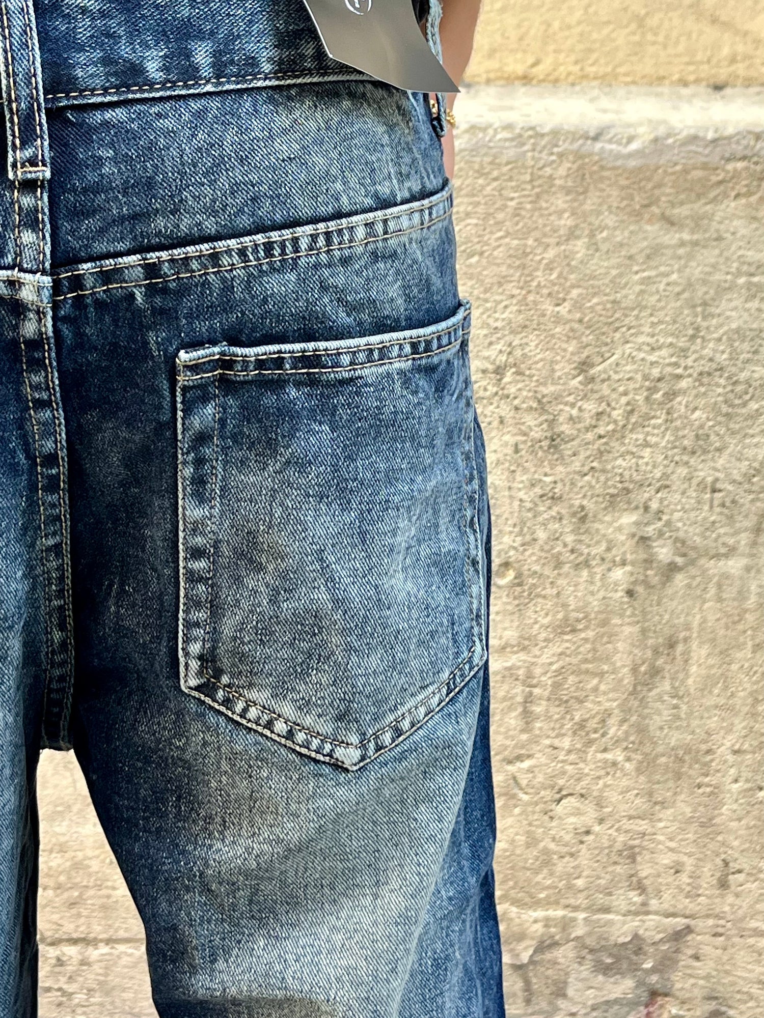 Jean homme foncé délavé coupe droite