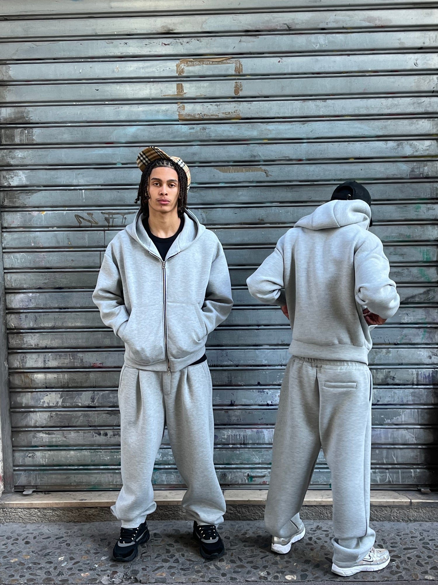 ensemble jogging gris veste à zip