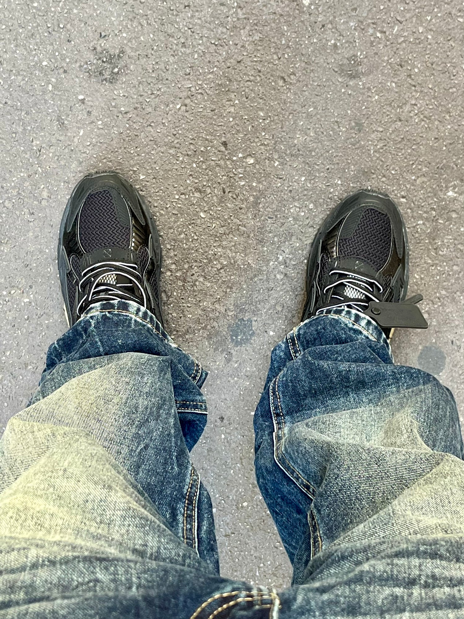 Jean homme foncé délavé coupe droite