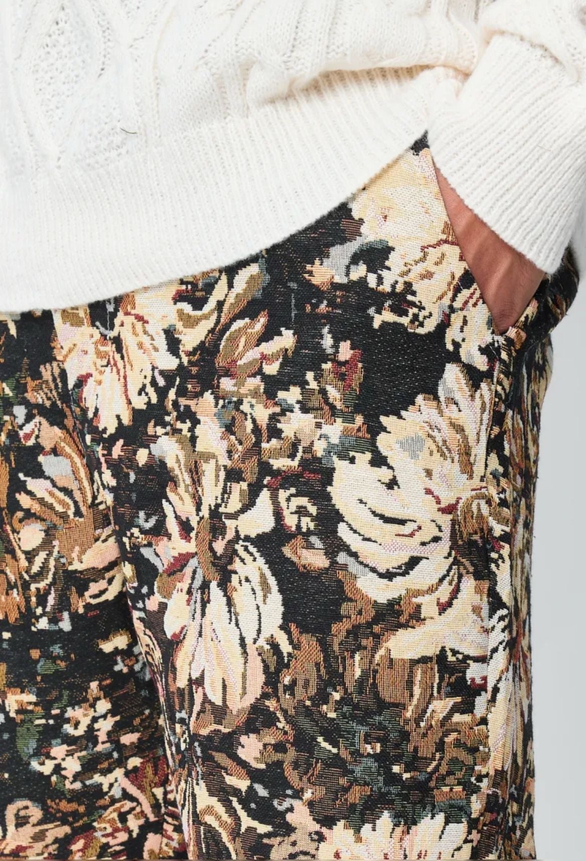 Pantalon Fleuri Broderie Sombre - Code Barre 34