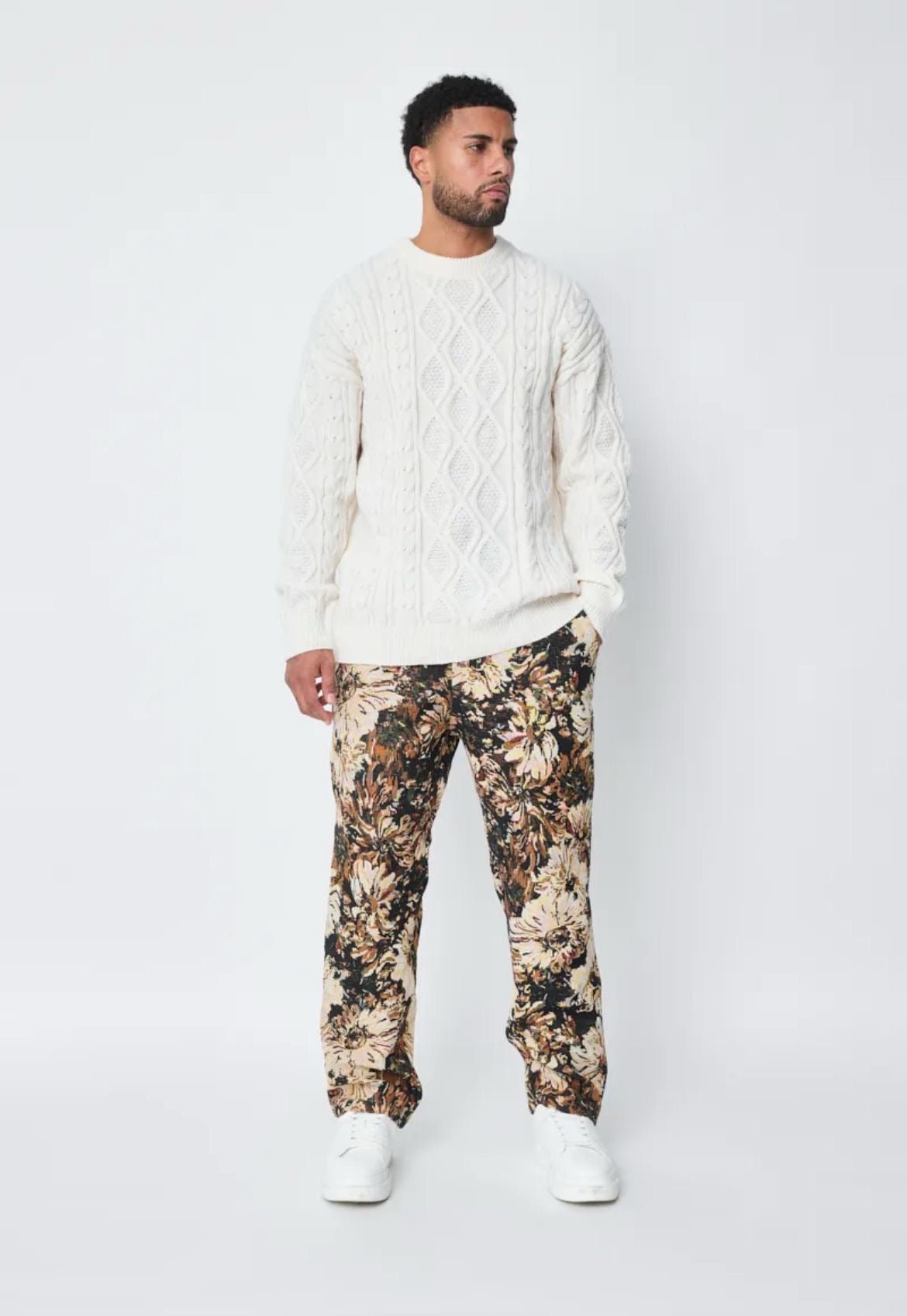 Pantalon Fleuri Broderie Sombre - Code Barre 34