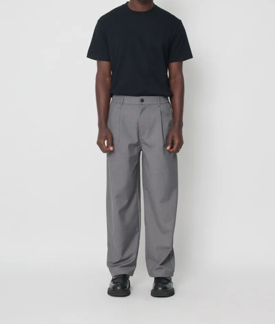 Pantalon Léger Gris Classique - Code Barre 34