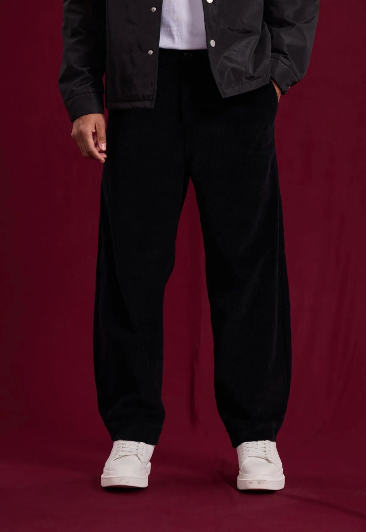 Pantalon uni à rayures en velours - Code Barre 34