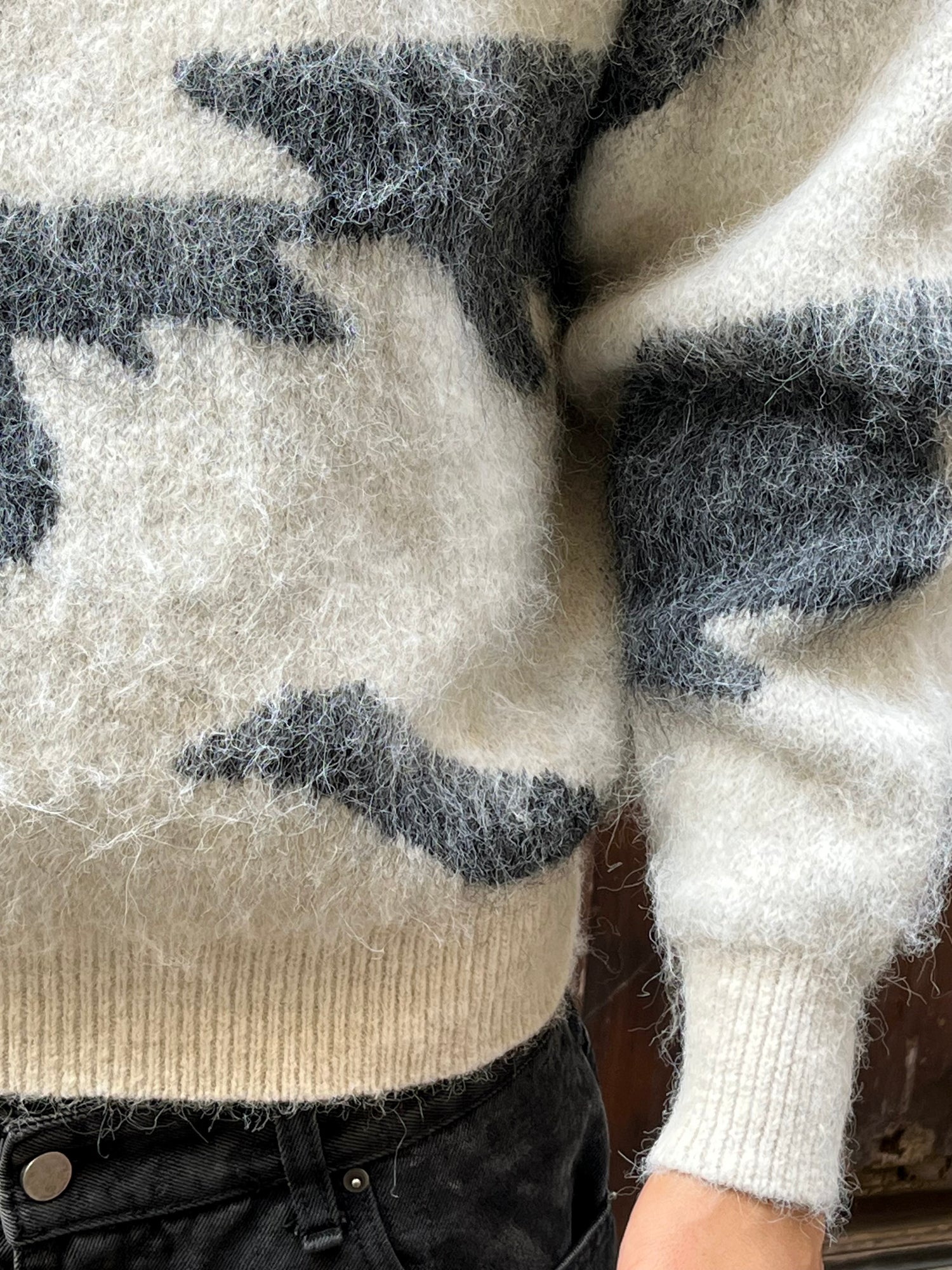 Pull Wave Line rayures verticales noir/blanc sans capuche