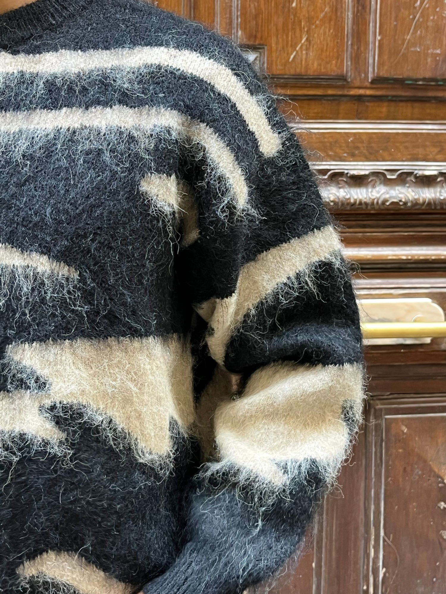 Pull Wave Line rayures verticales noir/blanc sans capuche