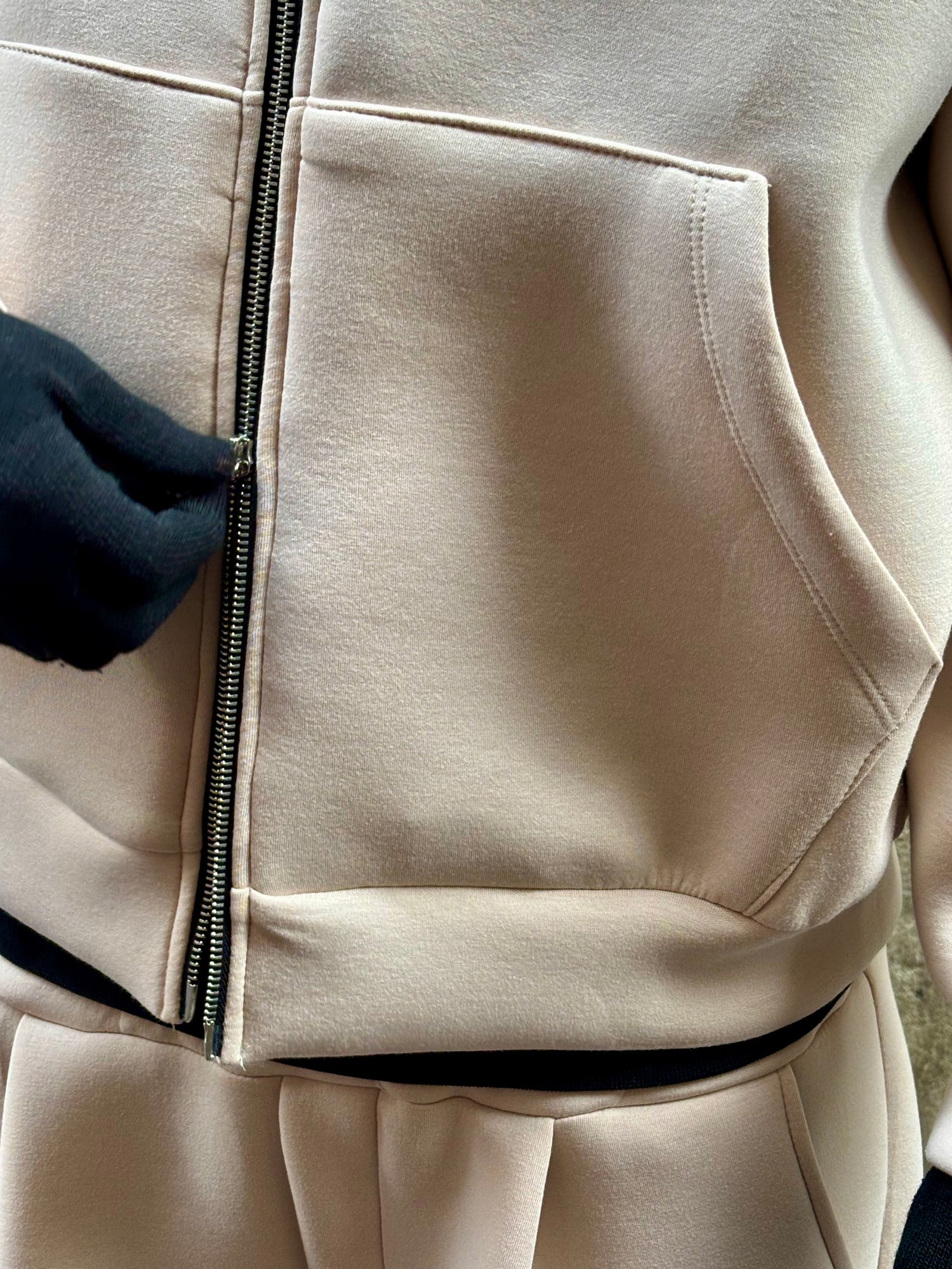 ensemble jogging beige- veste à zip et pantalon